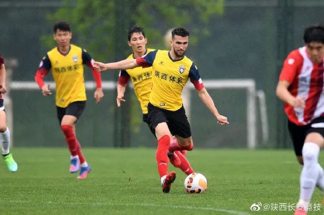 拉什福德本赛季至今出场19次，贡献2球3助。